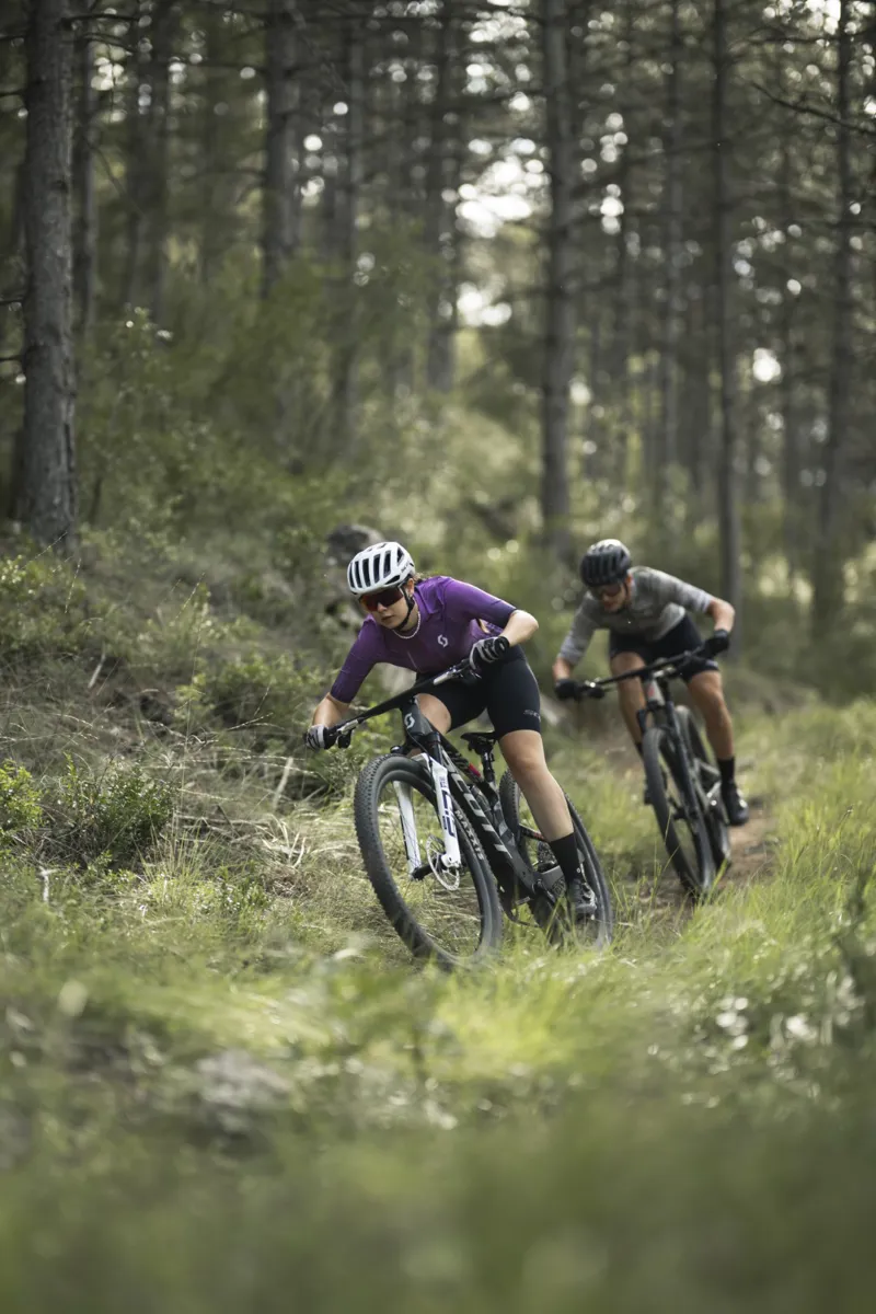 Experience the joy of effortless riding with our top-of-the-line electric bikes, designed for comfort and performance. Perfect for commuting or leisure!